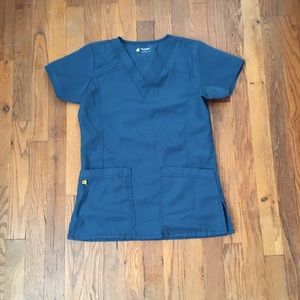 Wonderwink scrub set